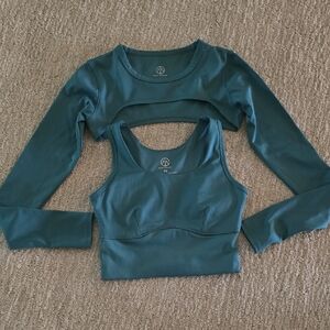 Move Theology XS Teal Long Sleeve Crop Top and Sports Bra Set